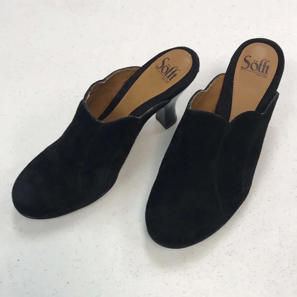 Sofft Suede Scalloped Heels - Picture 4 of 16